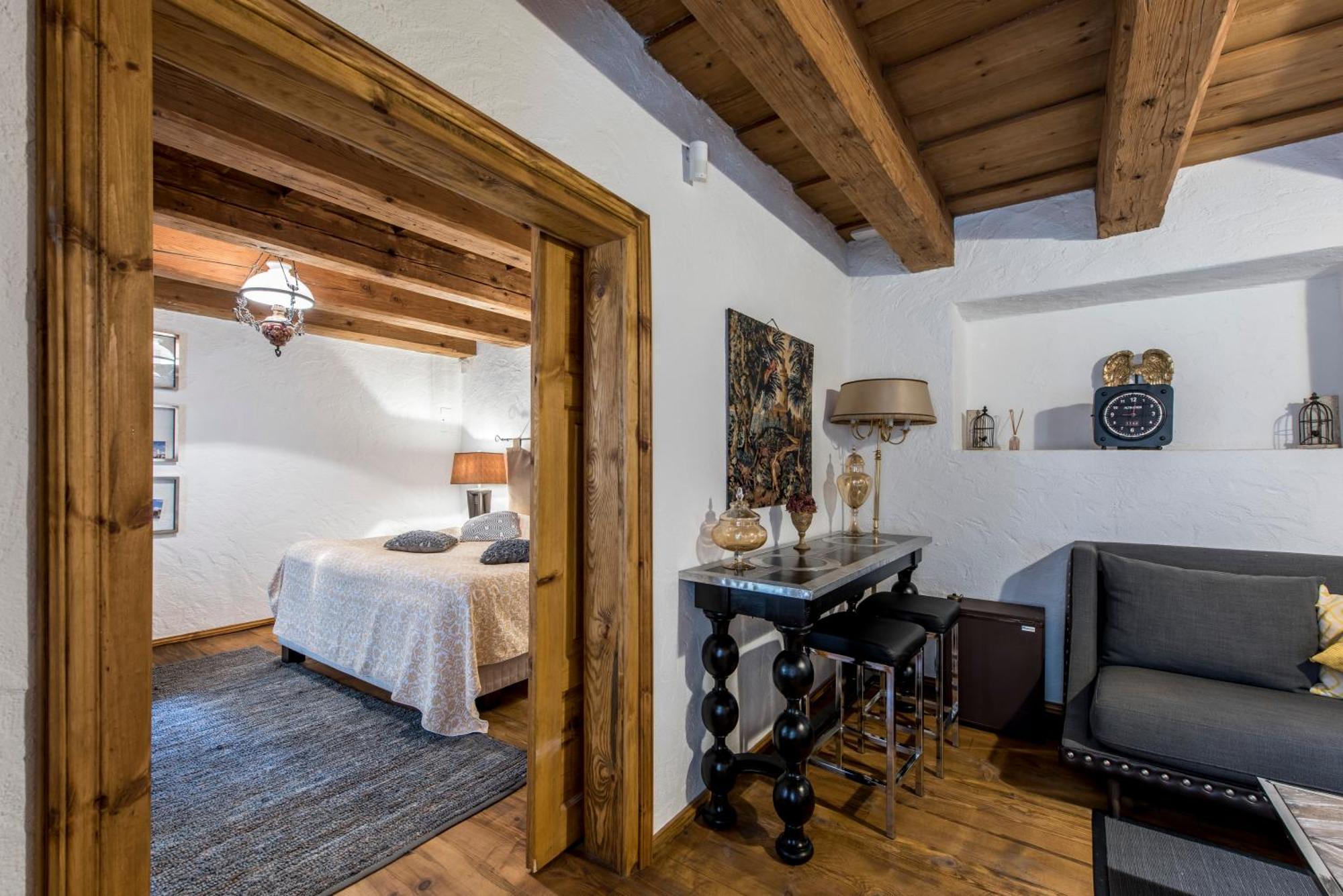 Casa Veche Aparthotel Брашов Стая снимка