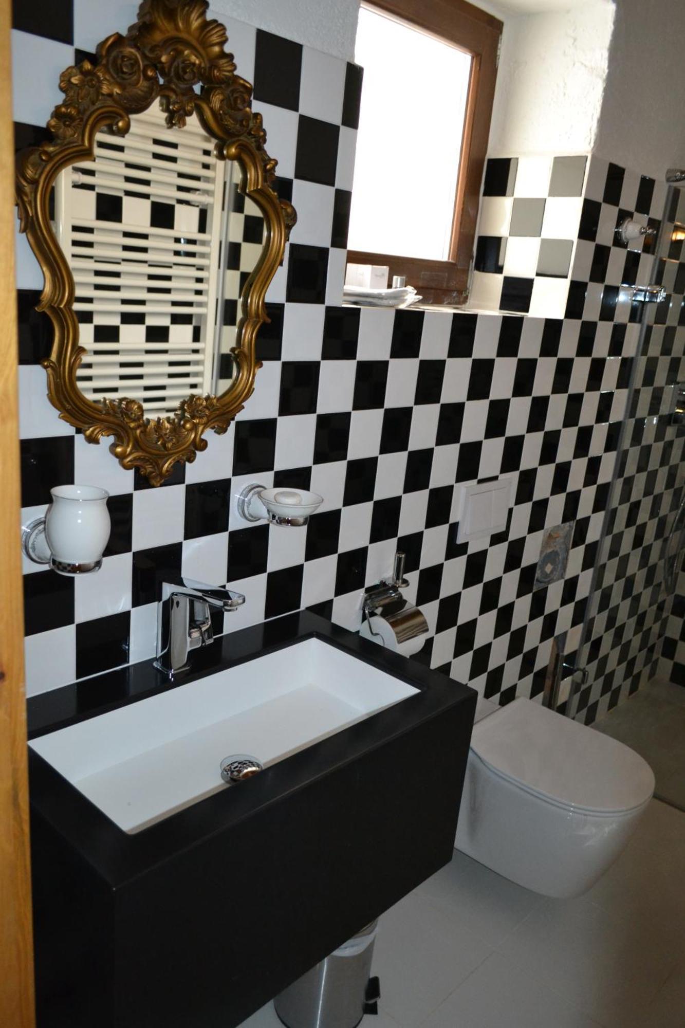 Casa Veche Aparthotel Брашов Стая снимка