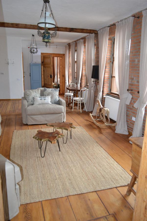 Casa Veche Aparthotel Брашов Екстериор снимка