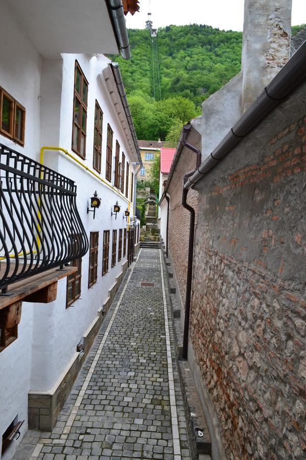 Casa Veche Aparthotel Брашов Екстериор снимка