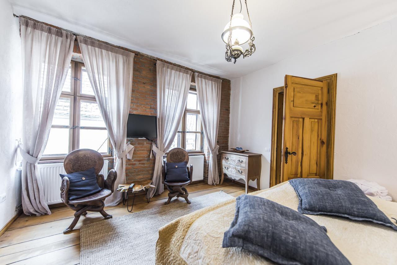 Casa Veche Aparthotel Брашов Екстериор снимка
