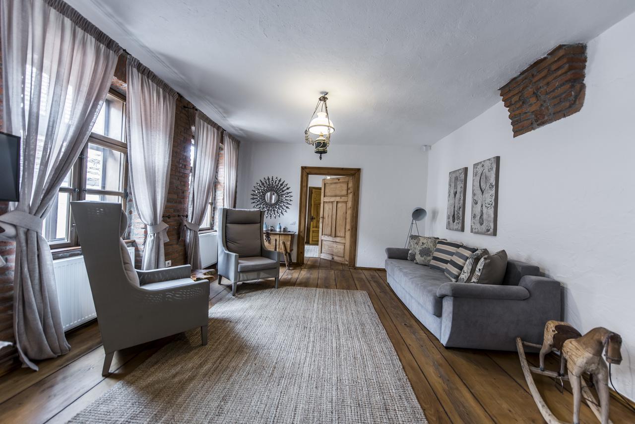 Casa Veche Aparthotel Брашов Екстериор снимка
